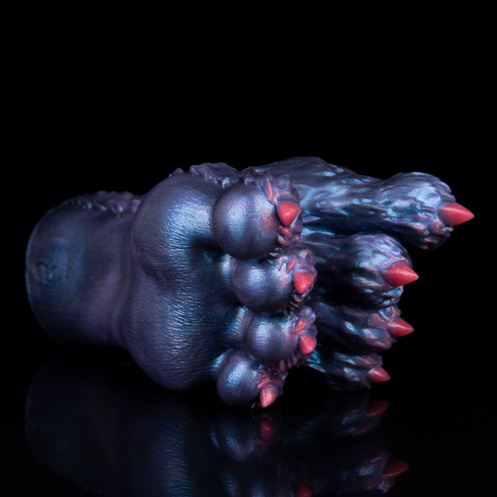 Dark Fantasy Beast Paw Silicone Pocket Pussy – Hidden Channel Claws for Men Blowjob Masturbation