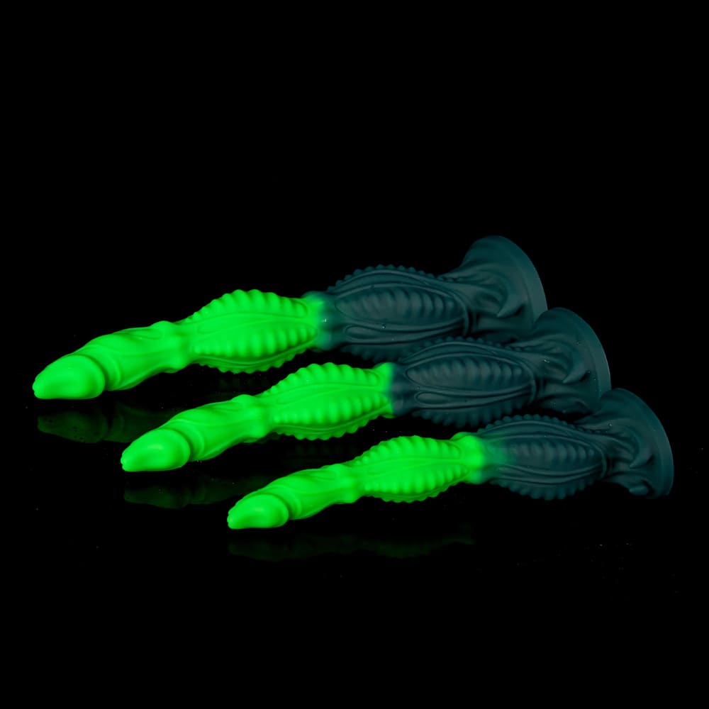 Tyrant-Alien-Ribbed-Fantasy-Dildo
